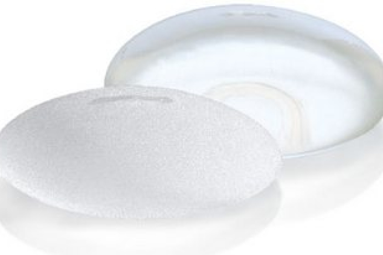 Szigoríthatják az implantátumok és a protézisek ellenőrzését 