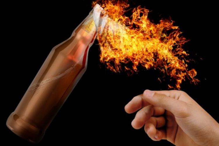 Molotov-koktélokat dobtak egy németországi zsinagógára