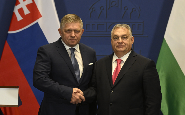 Aláírta a szlovák államfő a Benes-dekrétumok büntethetőségét, a magyar kormány hallgat