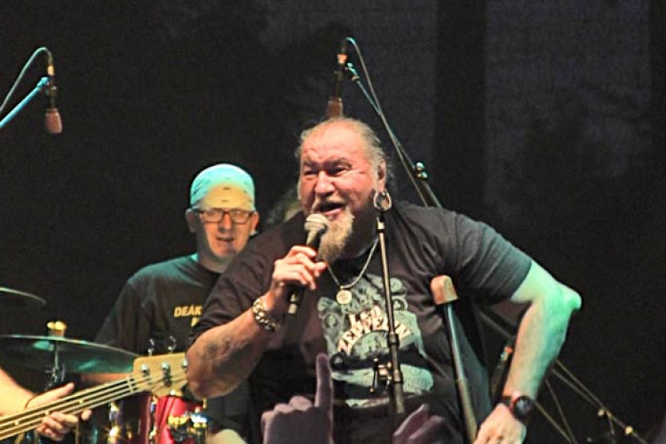 Deák Bill Gyula ismét koncertezik