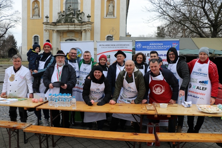 Egy Parádés hétvége disznóvágással és focival Abonyban