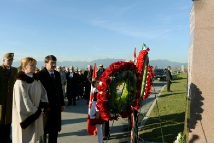 Áder: a kanadai magyarok megbecsülést vívtak ki maguknak és hazájuknak
