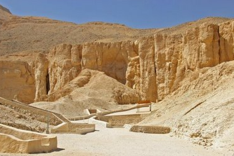 Az egyik legősibb napóralapot tárták fel a Királyok völgyében