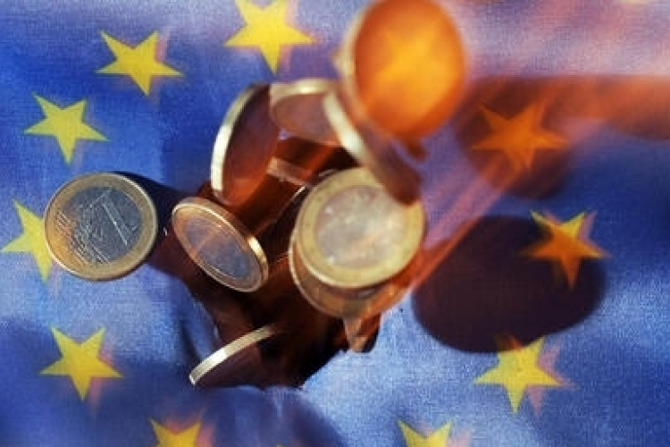Zöld utat kapott a lett euró
