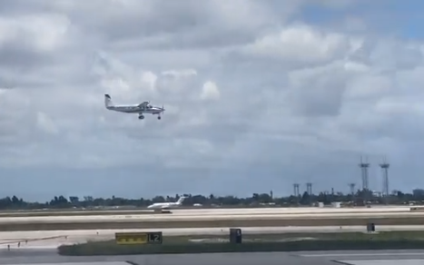 Egy utas hozott le egy repülőt a pilóta rosszulléte miatt Floridában