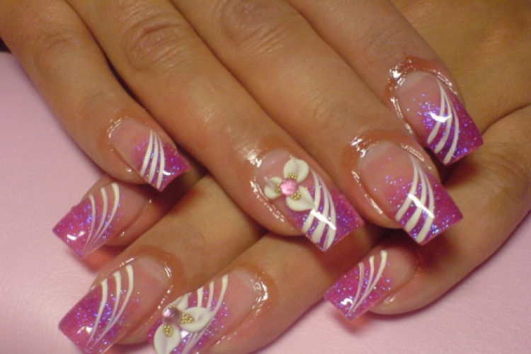 Rákot okozhat a zselés műköröm UV-fényes kezelése