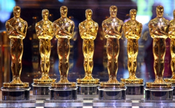 Oscar-díj - Javier Bardem, Charlize Theron és a Zsivány Egyes sztárjai is a díjátadók között