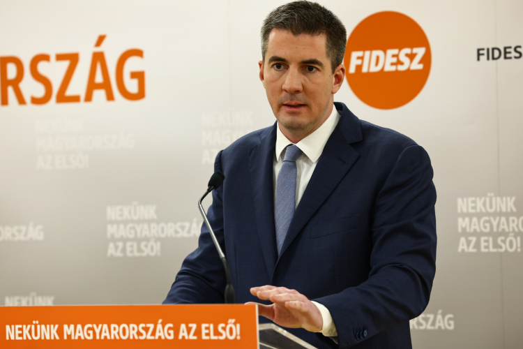 A Fidesz-KDNP benyújtotta az újabb gyermekvédelmi törvénycsomagot