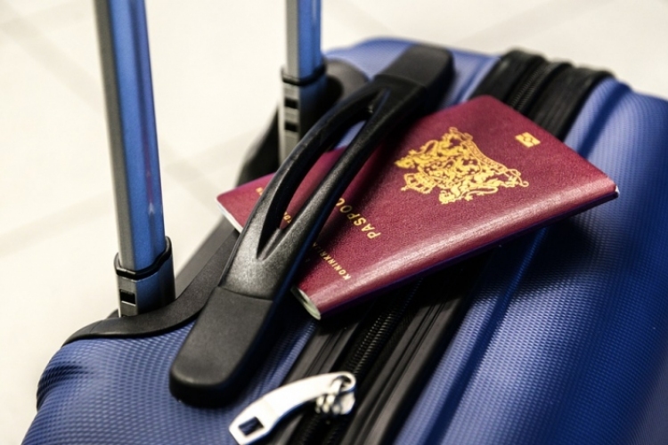 Holtnak nyilvánított magyar nő igényelt útlevelet Hágában
