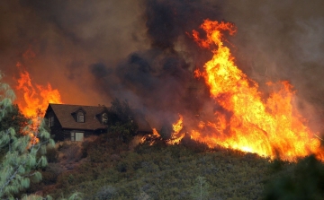 Nőtt a Kaliforniában tomboló tűzvész halálos áldozatainak a száma 