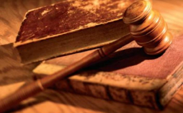 Jogerősen tényleges életfogytiglan a debreceni 